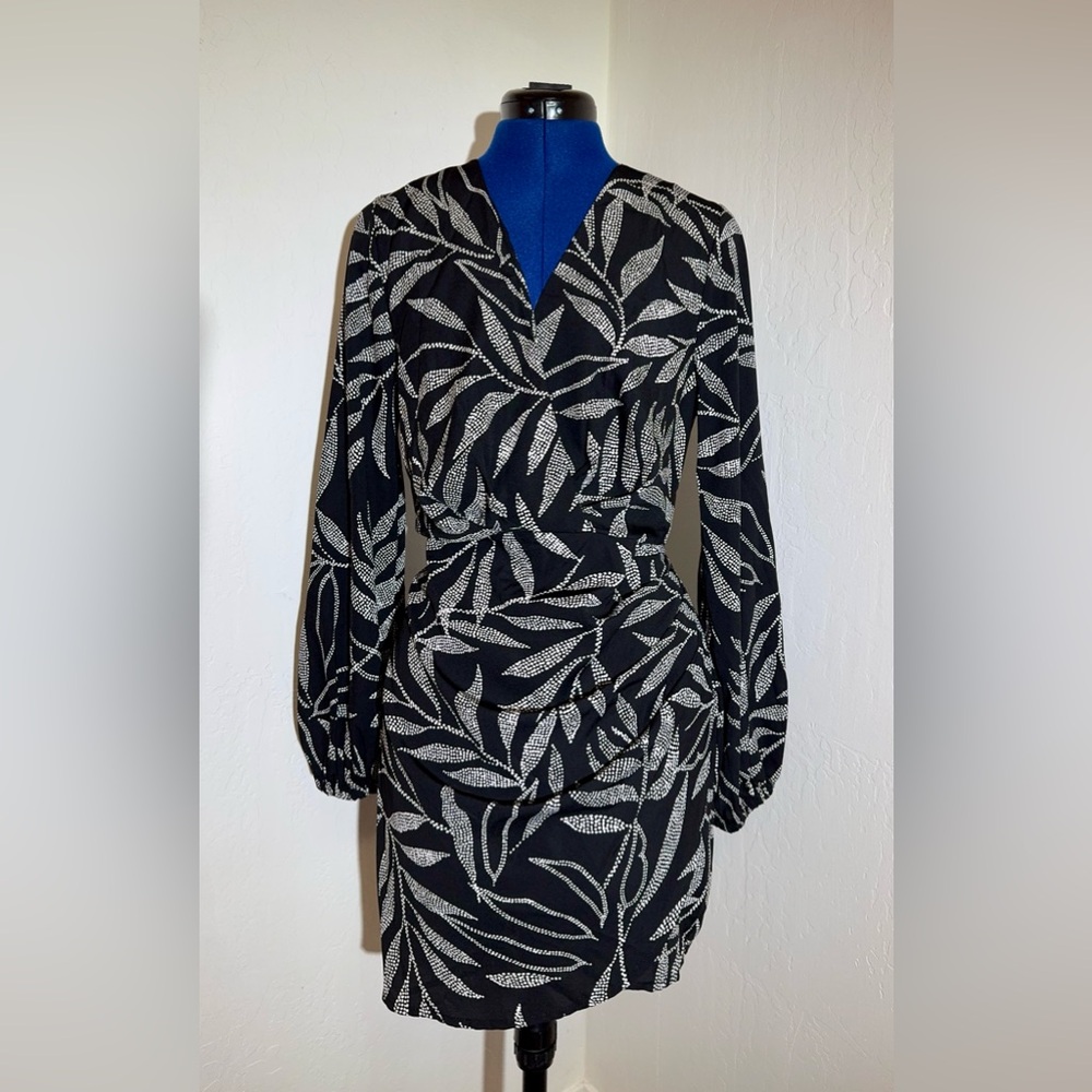 Tyche Black & White Leaf Print Wrap-Style Dress 🌿